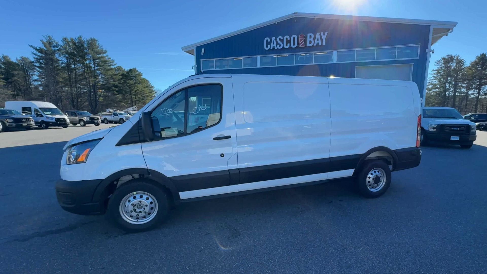 New 2026 Oxford White Ford Cargo Van image 17