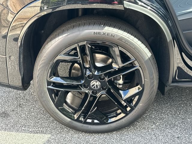 New 2026 Black Volkswagen 2.0T SE R-Line Black image 17