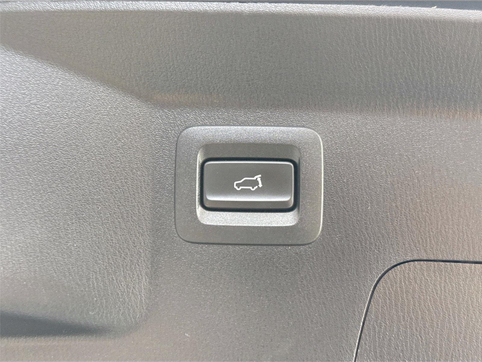 Used 2023 Deep Crystal Blue Mica Mazda Grand Touring image 40