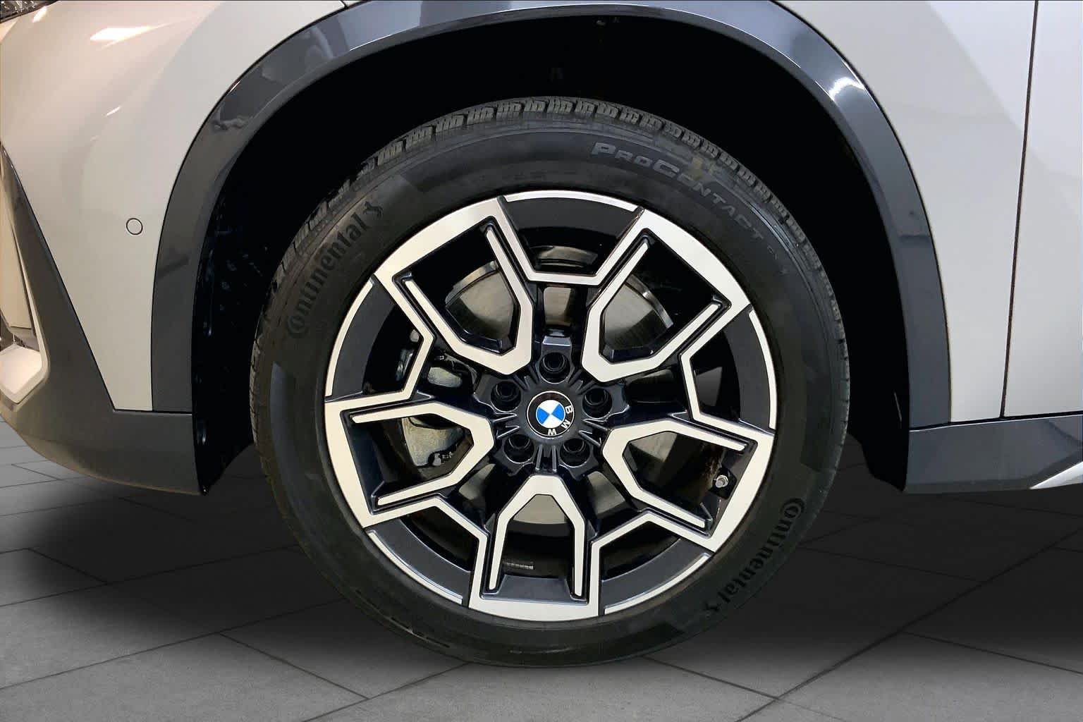 Certified Used 2026 Space Silver Metallic BMW xDrive28i image 10