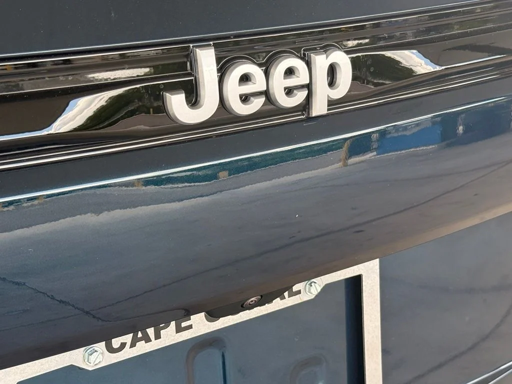 New 2026 Fathom Blue Pearl-Coat Exterior Paint Jeep Limited image 32