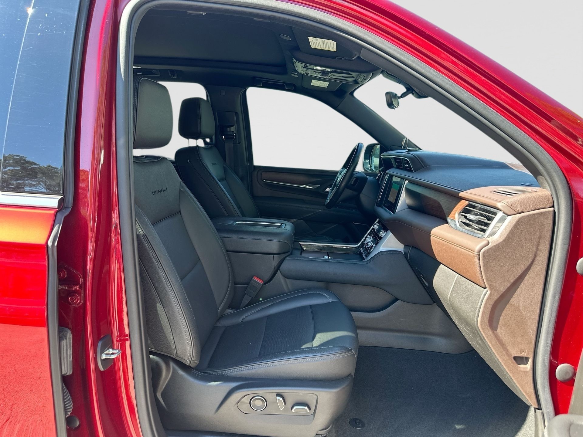2021 GMC Yukon XL Denali - Photo 28