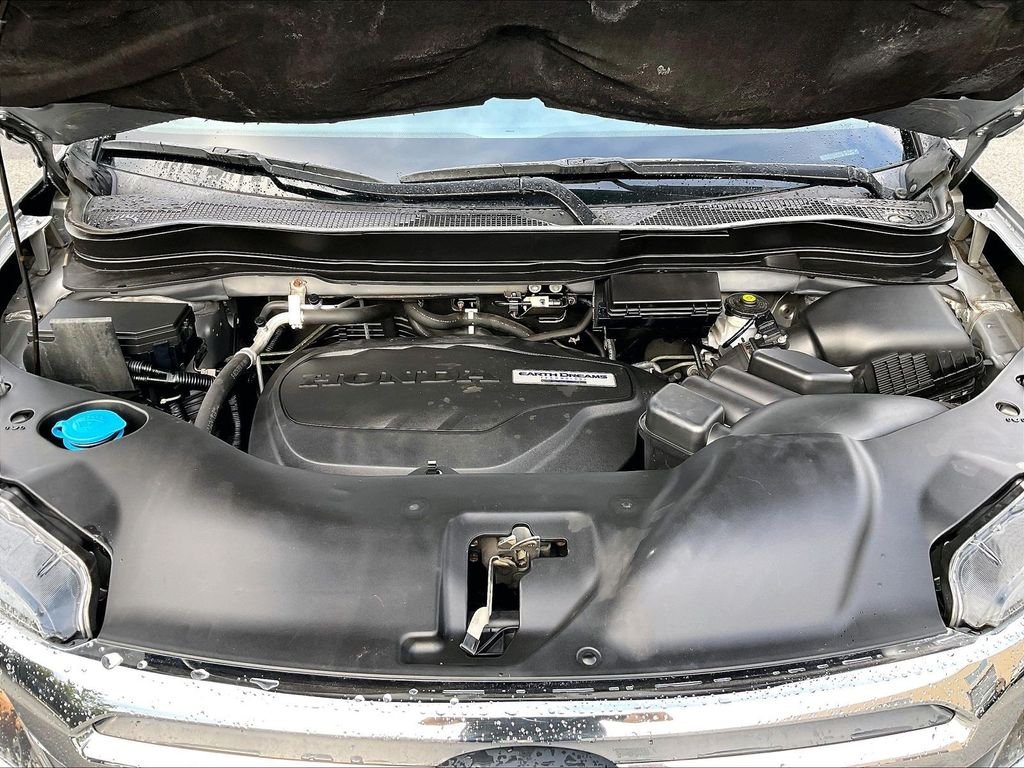 Used 2019 Gray Honda RTL image 30