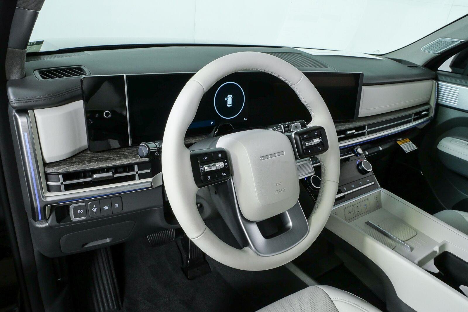 New 2026 Phantom Black Hyundai Limited FWD image 4