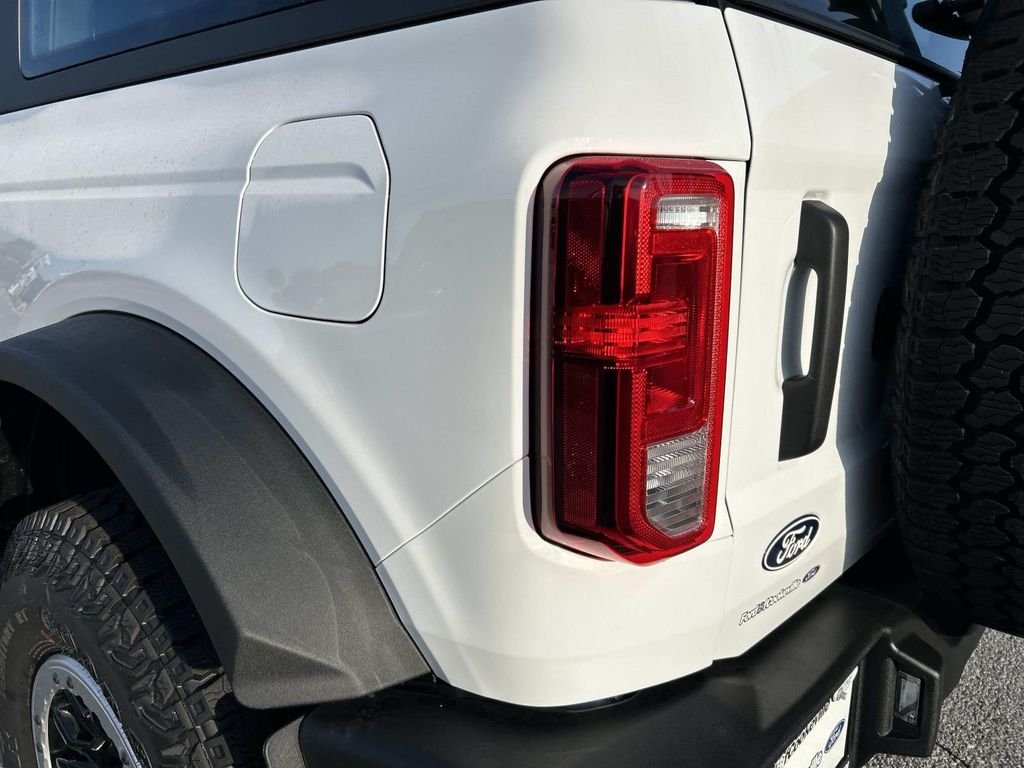 New 2026 Oxford White Ford Base image 10