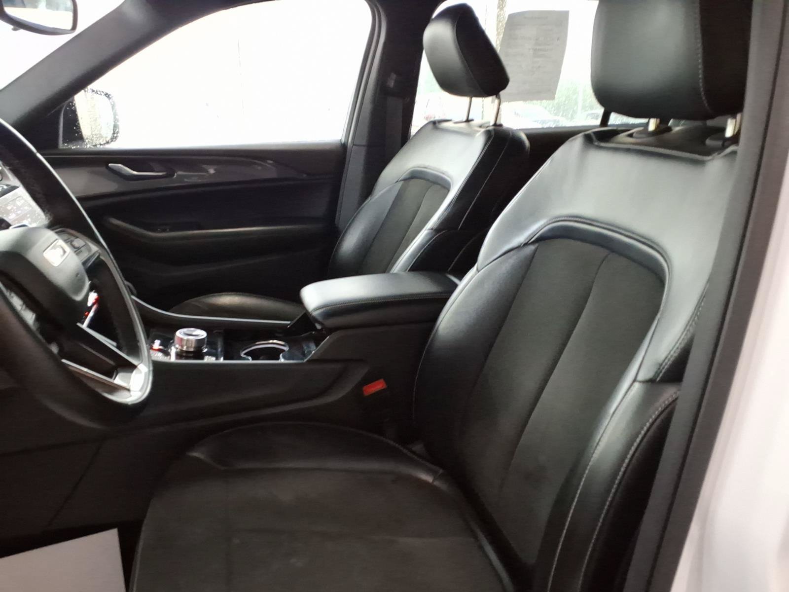 2021 Jeep Grand Cherokee L Altitude - Photo 9