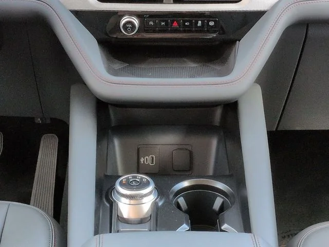 New 2026 Star White Metallic Tri-Coat Ford Active image 19