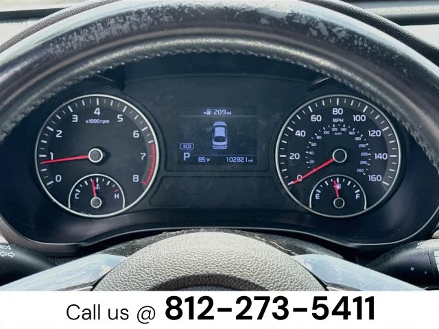 Used 2019 White Kia S image 12