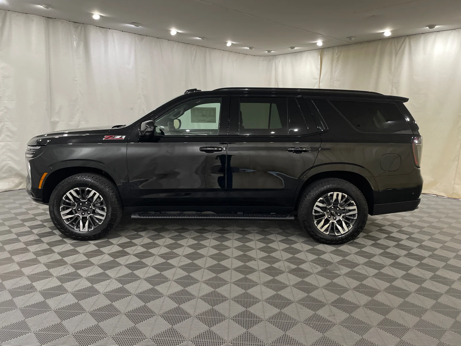 2026 Chevrolet Tahoe Z71 - Photo 11
