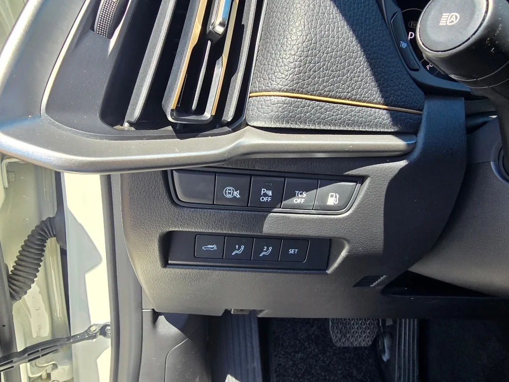 Used 2025 Rhodium White Premium Mazda Premium Package image 19