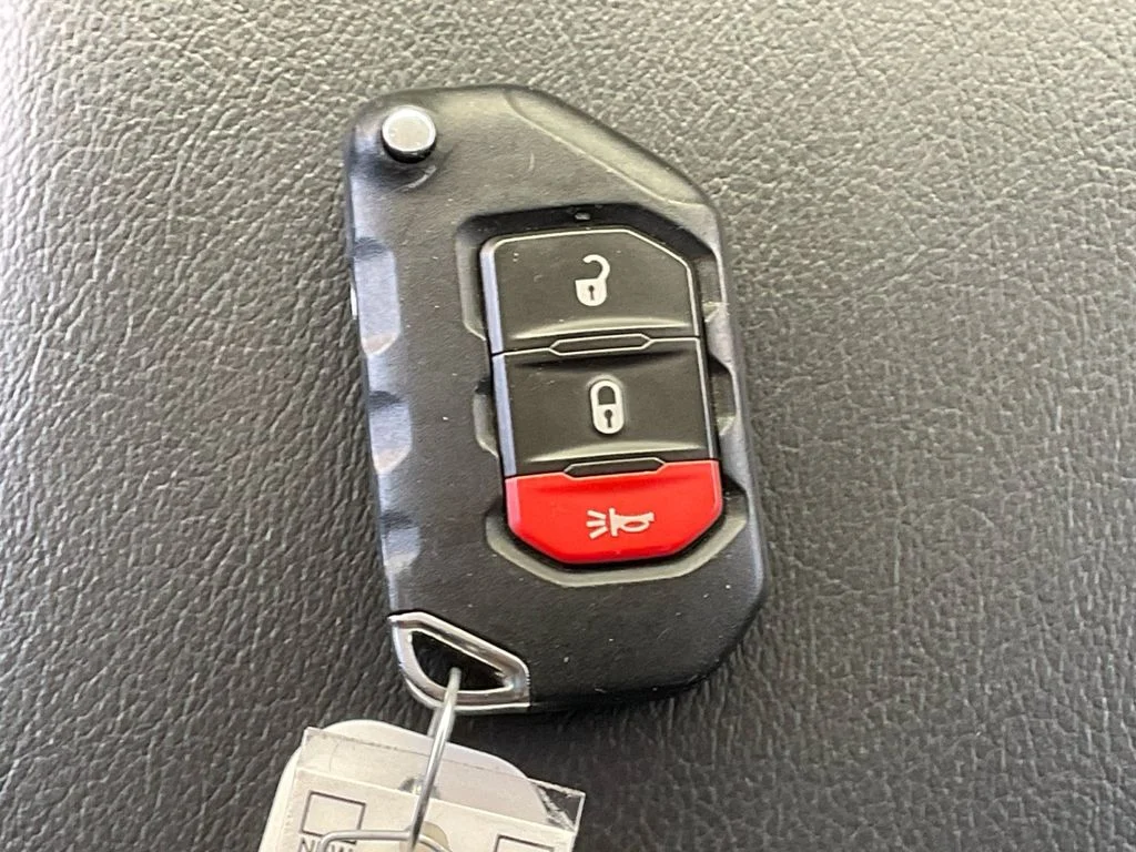 Used 2023 Blue Jeep Sahara image 11