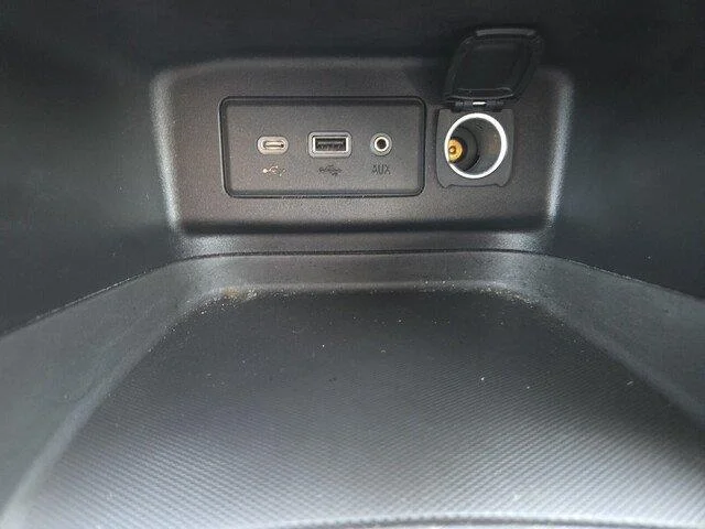 Used 2019 Ivy Metallic Chevrolet LS image 17