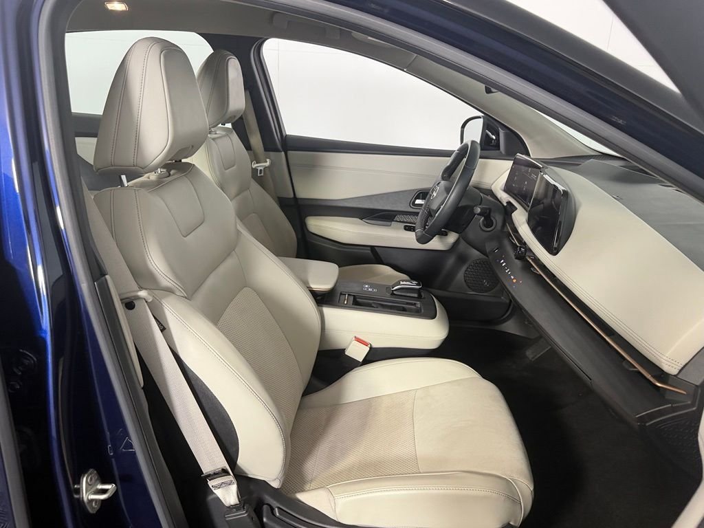 Used 2023 Deep Ocean Blue Nissan ENGAGE image 34