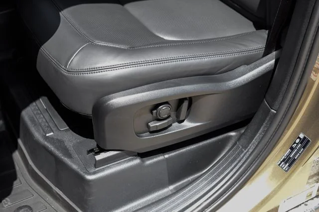 New 2026  Land Rover X-Dynamic SE image 41