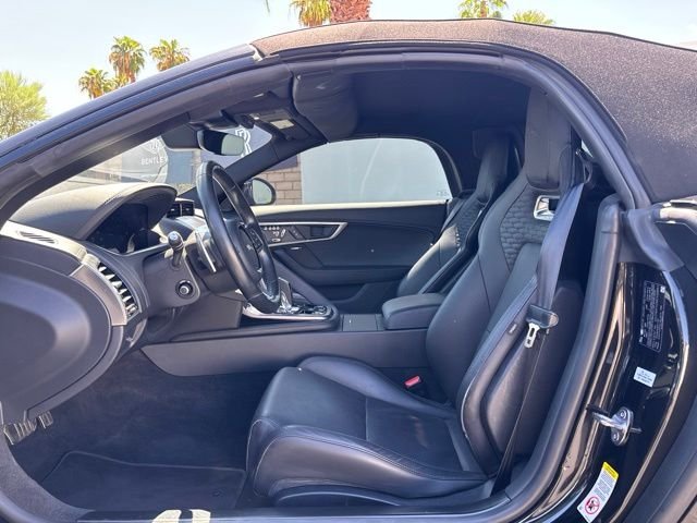 Used 2021 Santorini Black Metallic Jaguar R-Dynamic image 9