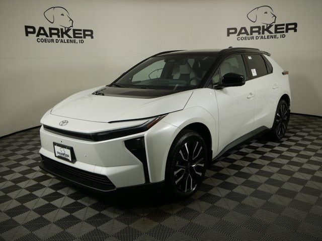 New 2027 Wind Chill Pearl with Midnight Black Metallic roof Toyota Limited image 1