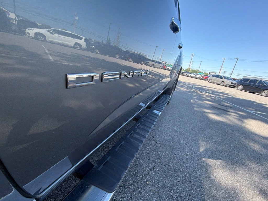 Used 2021 SATIN STEEL METALLIC GMC 4WD Denali image 10