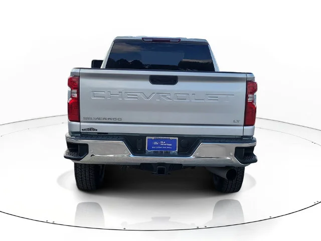 Used 2021 Silver Chevrolet LT image 6