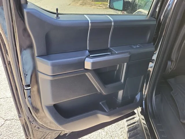 Used 2018 Black Ford XLT image 13