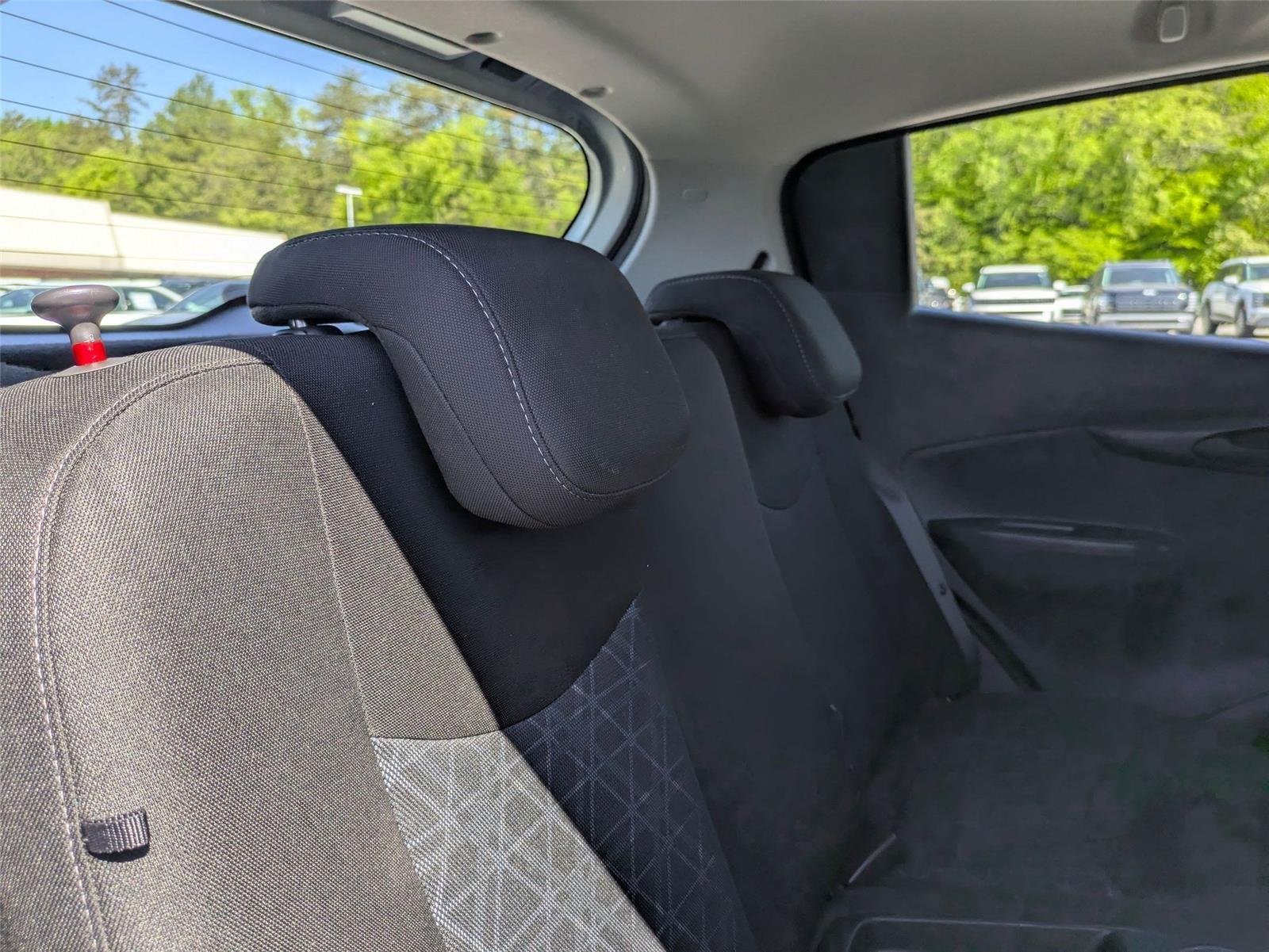 Used 2022 Silver Ice Chevrolet 1LT image 30