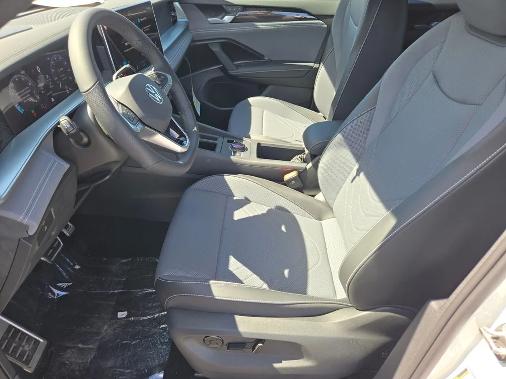 New 2026 White Volkswagen 2.0T SE R-Line Black image 6