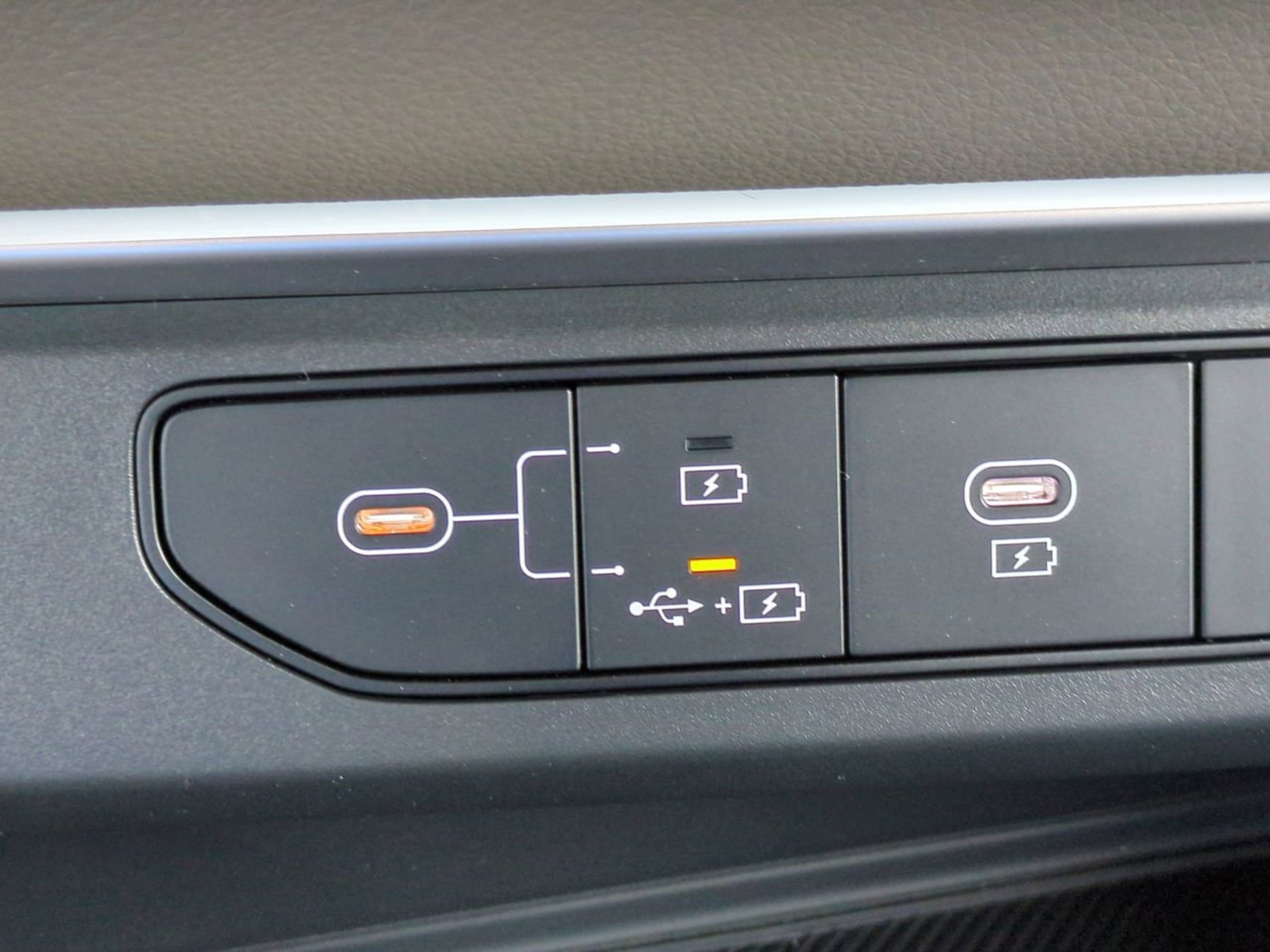New 2026 Snow White Pearl Kia LXS image 26