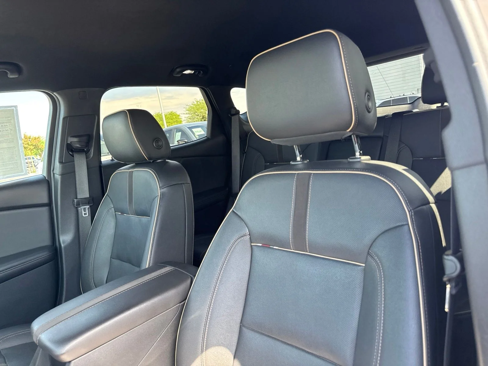 Used 2021 Pewter Metallic Chevrolet Premier image 19