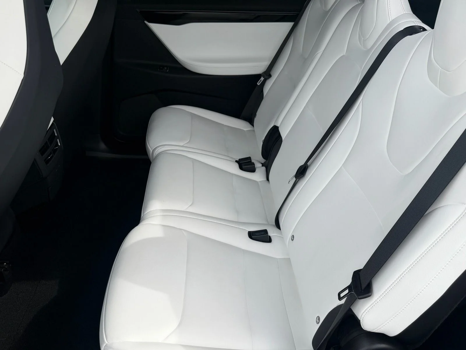 Used 2018 Gray Tesla  image 13