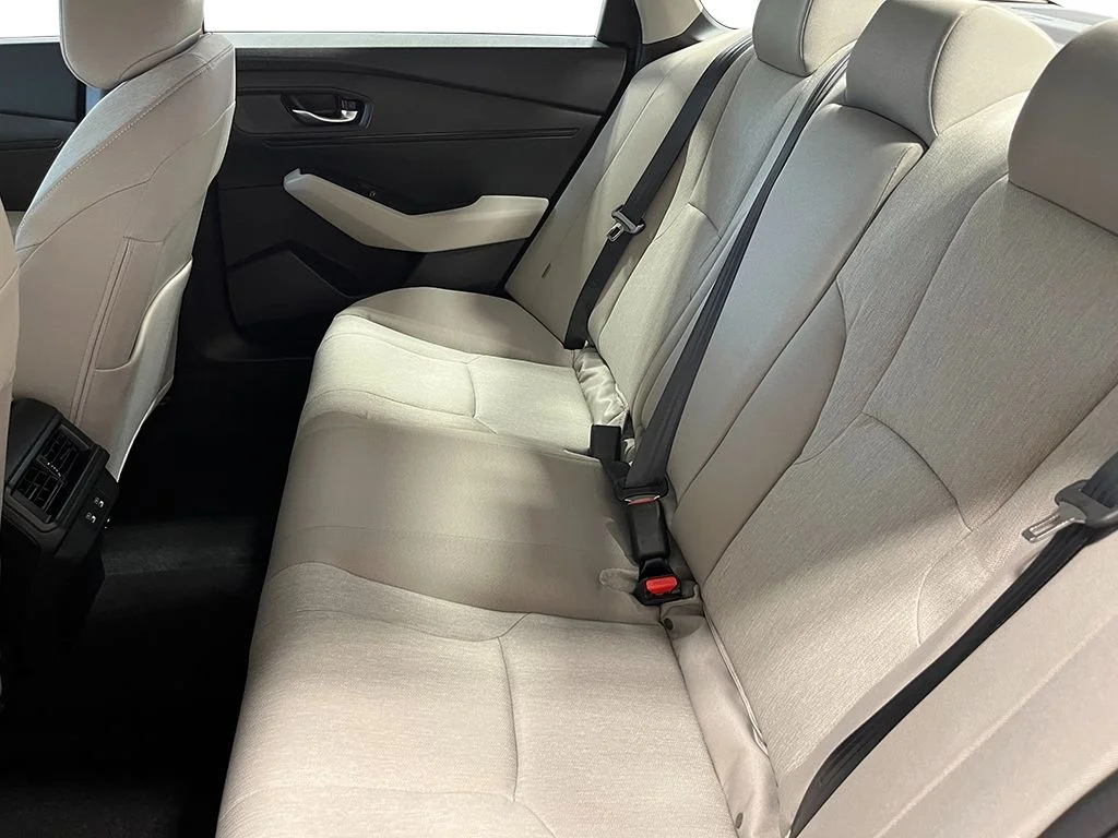 New 2026 Platinum White Pearl Honda LX image 23