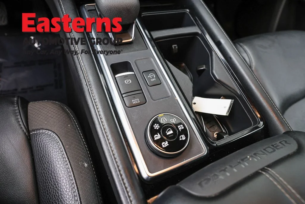 Used 2023 Blue Nissan SL image 20