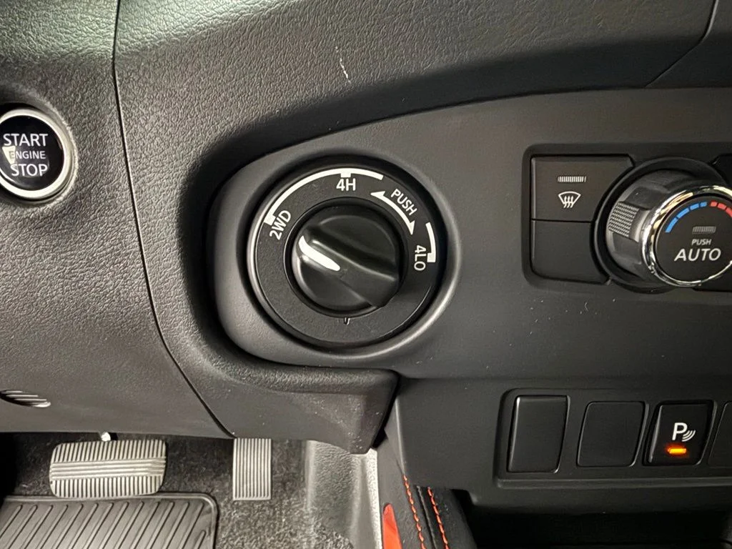 Used 2024 White Nissan PRO-4X image 28
