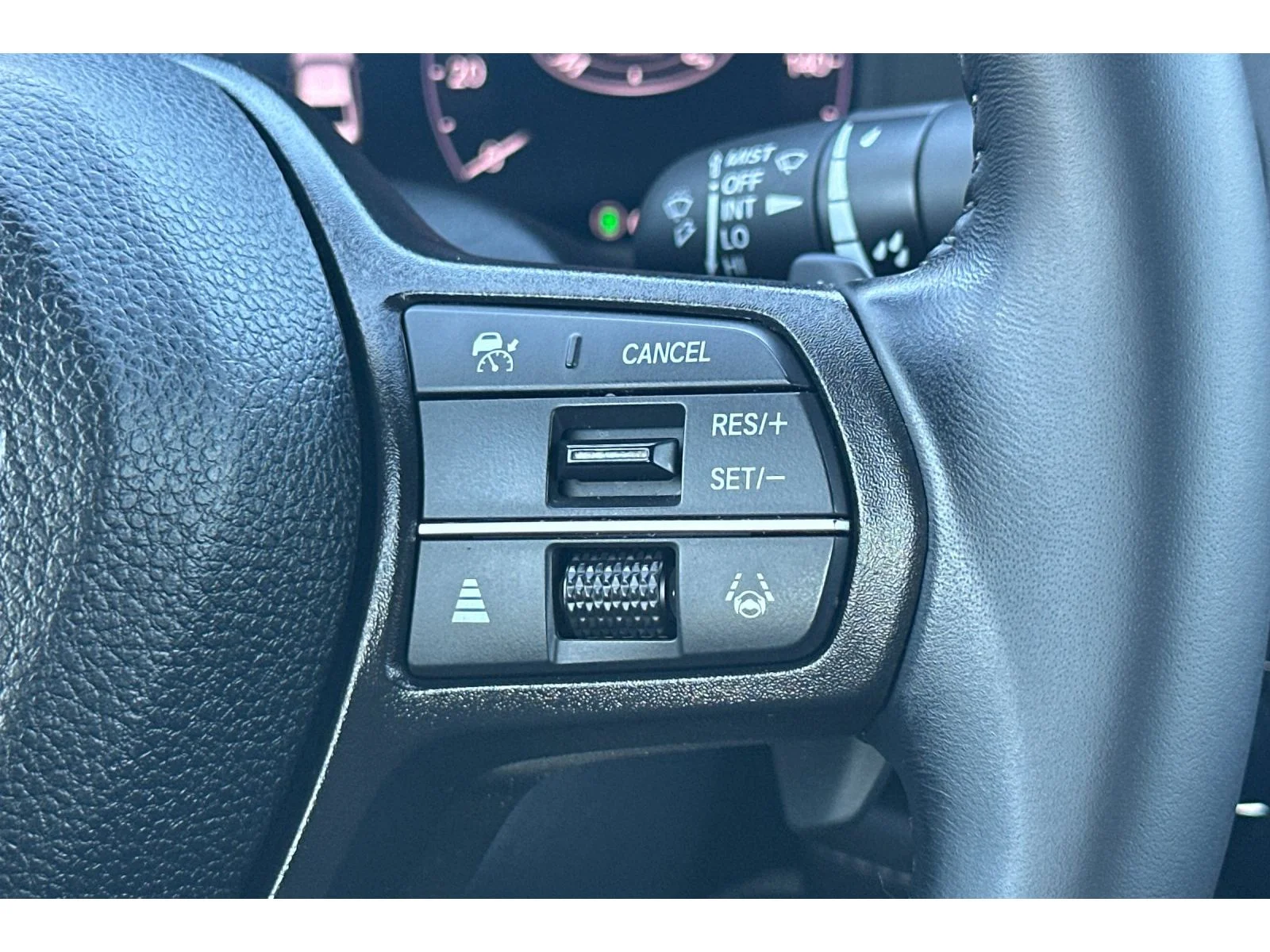 Used 2025 Platinum White Pearl Honda Sport image 38