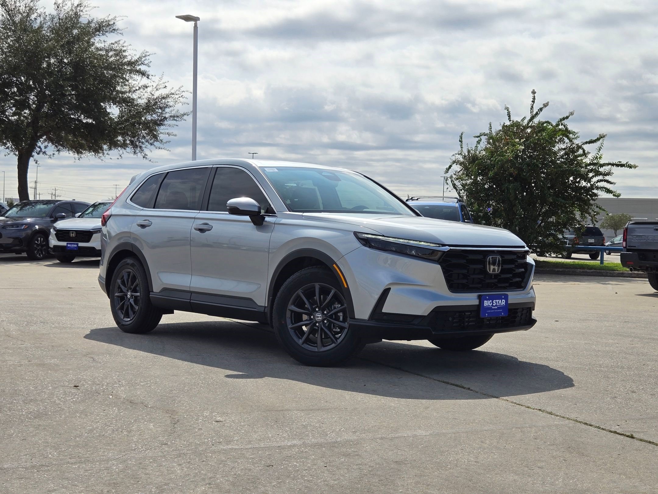 New 2026 Solar Silver Metallic Honda EX-L image 2