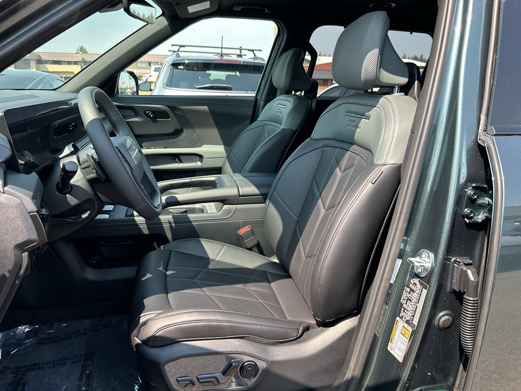 New 2027 Black Jade Green Kia X-Line SX image 11