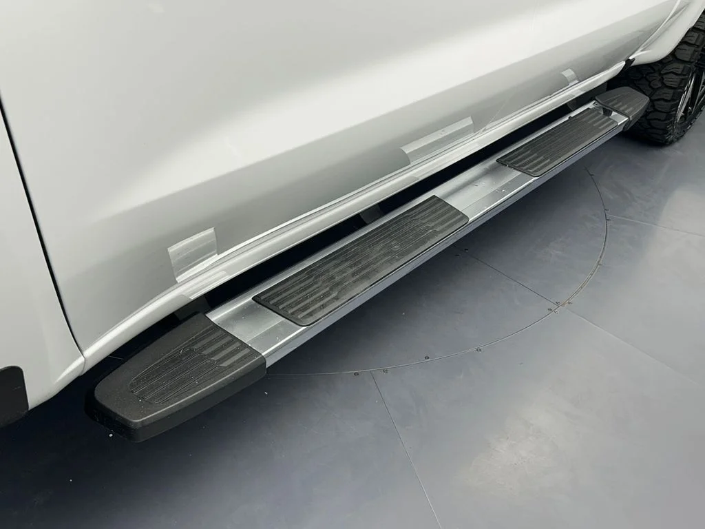 Used 2026 Summit White Chevrolet LT image 22