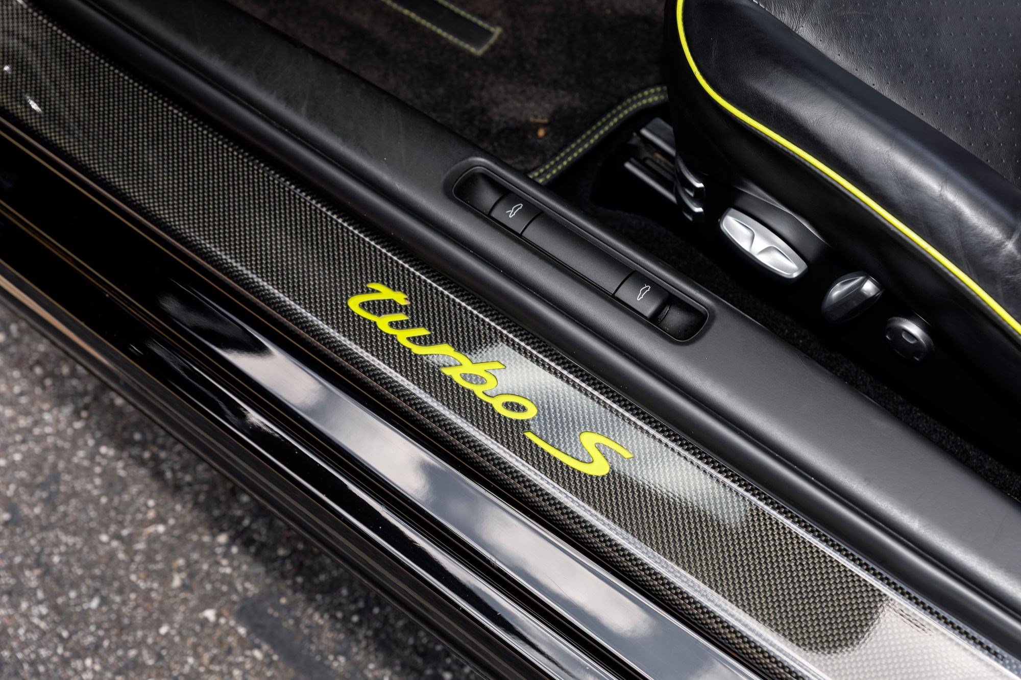 Used 2012 Black Porsche Turbo S image 27