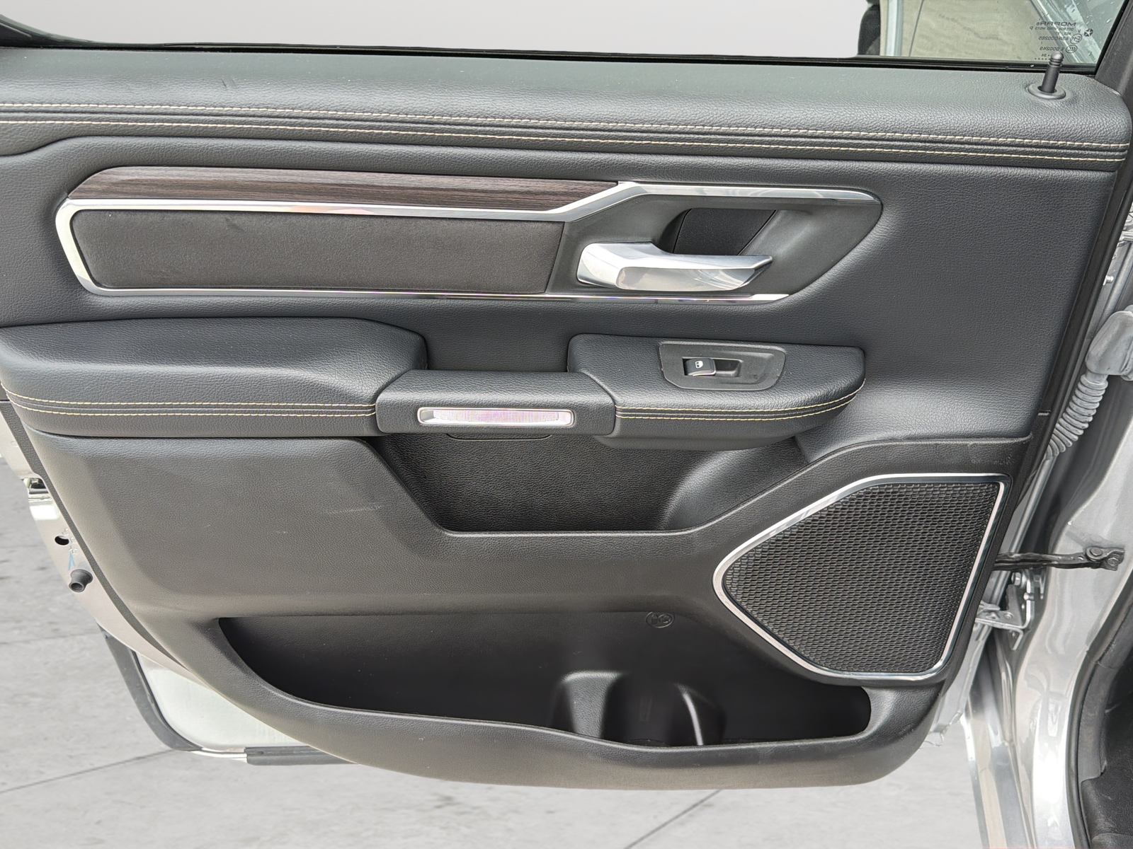 Used 2025 Silver Ram Laramie image 33