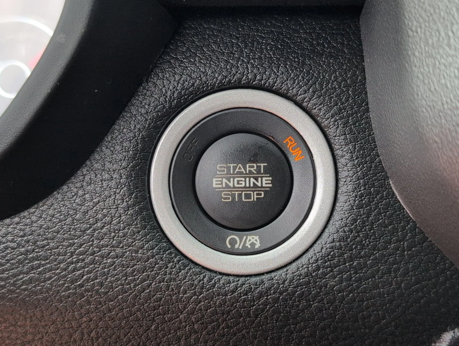 Used 2025 White Ram Laramie image 19