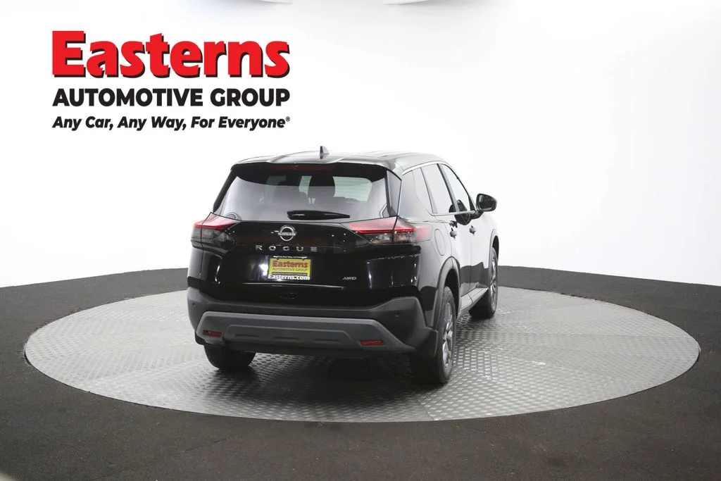 Used 2023 Black Nissan S image 34