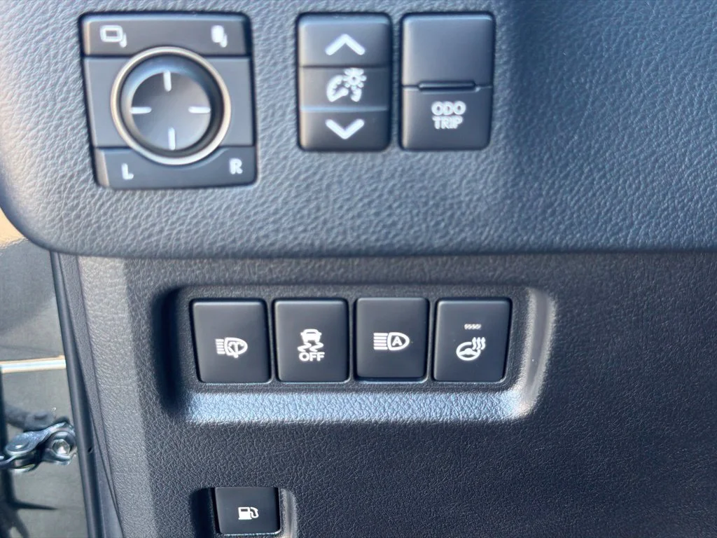 Used 2023 Caviar Lexus 460 image 26