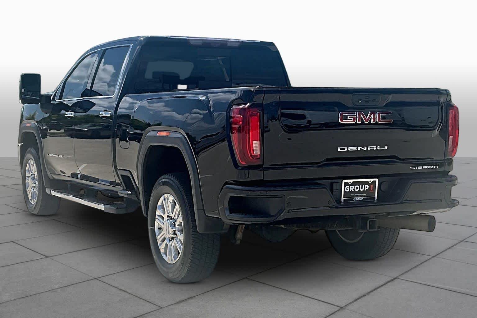 Used 2021 Onyx Black GMC Denali image 12