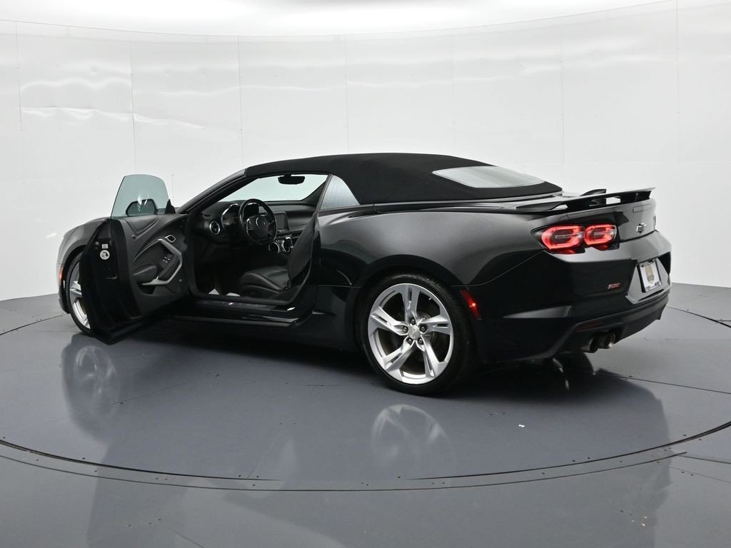 Used 2019 Black Chevrolet 2dr Conv SS w/2SS image 26