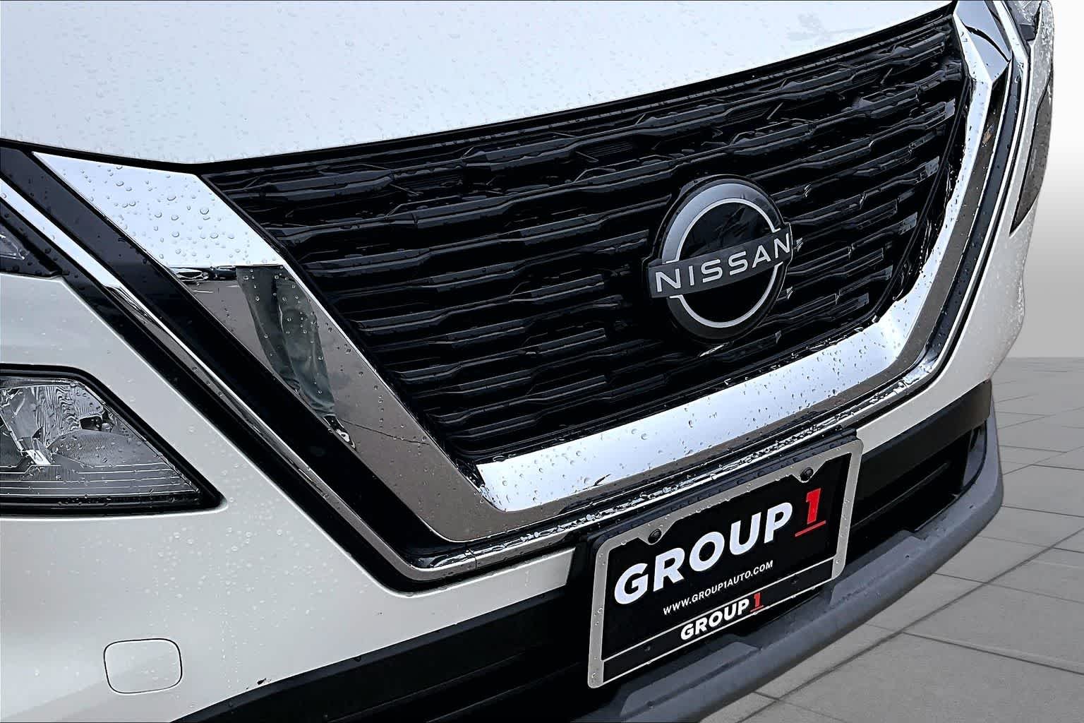 Used 2023 PEARL WHITE TRI Nissan SV image 28