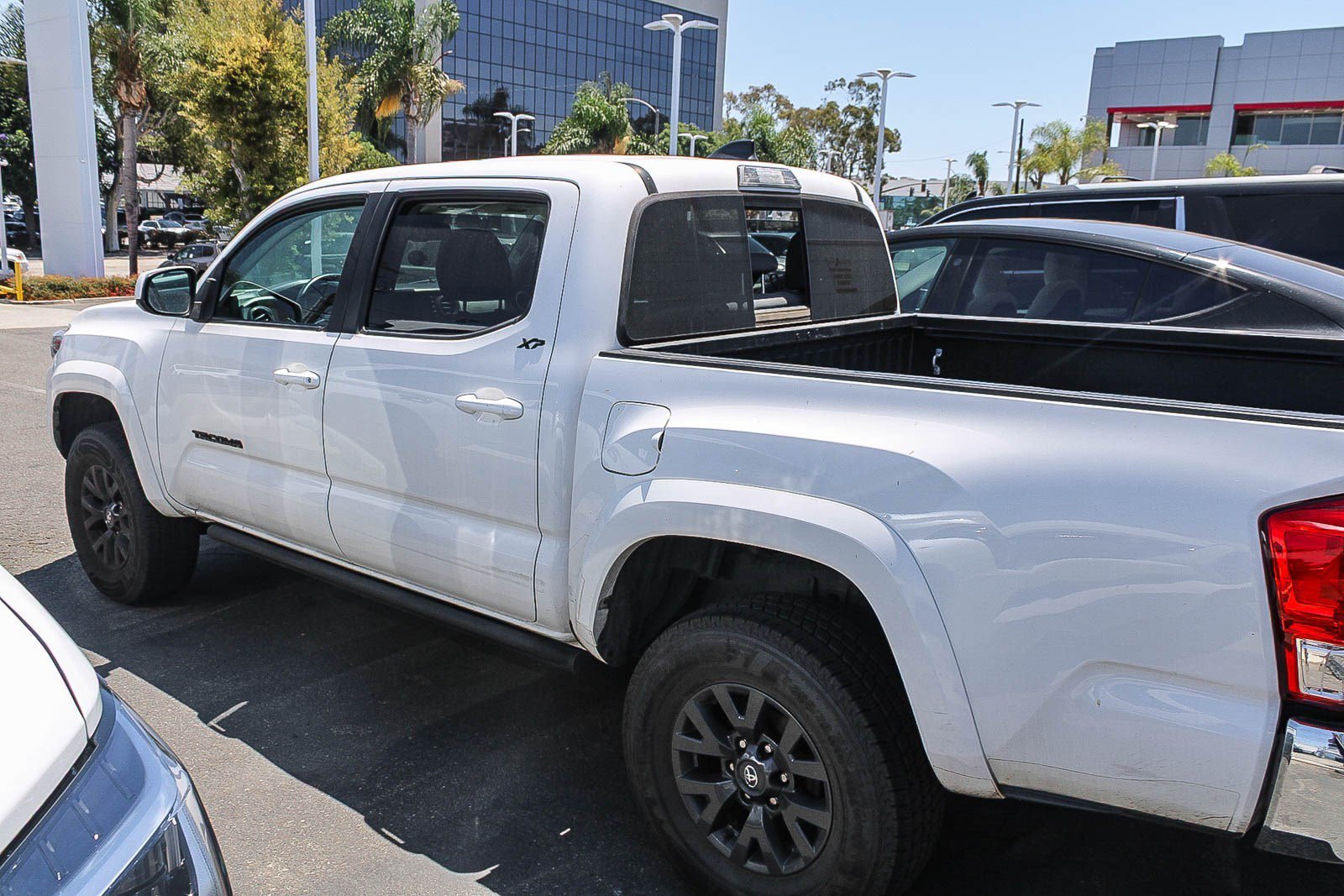 Used 2021 Super White Toyota SR5 image 7