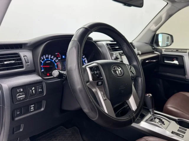 Used 2017 Blizzard Pearl Toyota Limited image 41