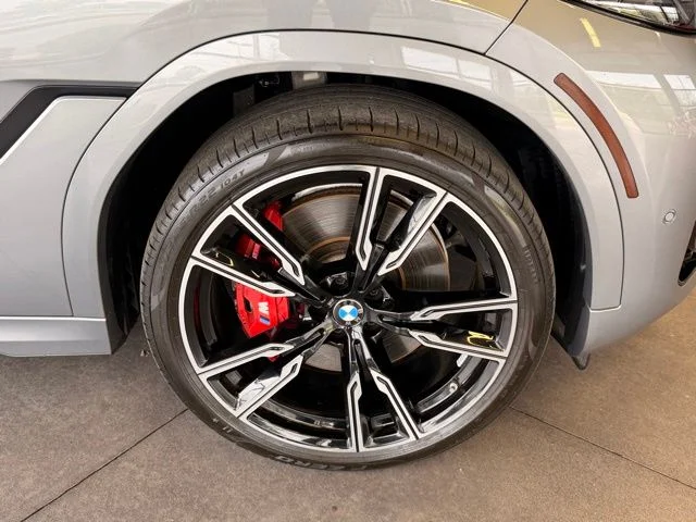 Used 2024 Gray BMW M60i image 25