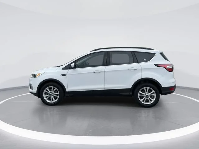 Used 2018 White Ford SE image 4