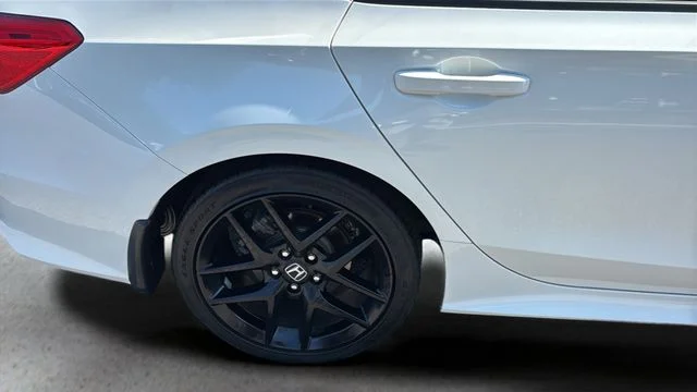 Used 2024  Honda Base image 39