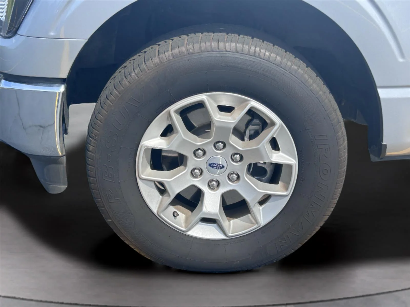 Used 2023 Iconic Silver Ford XLT image 35