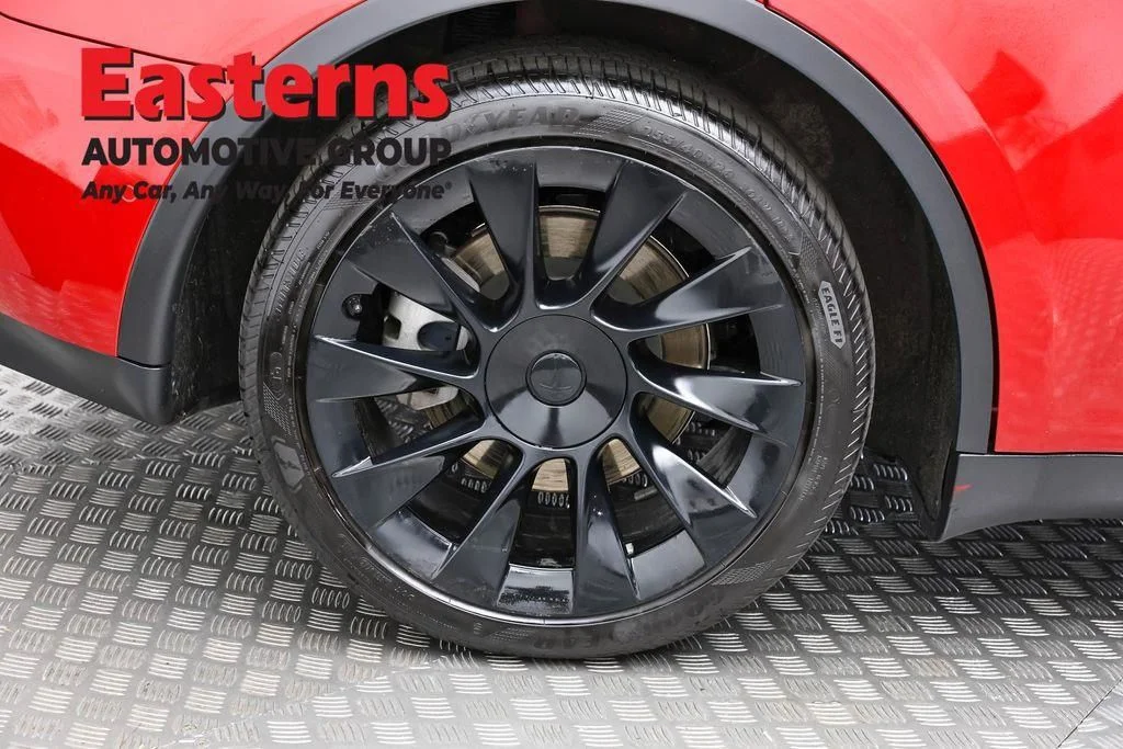 Used 2021 Red Tesla Long Range image 28